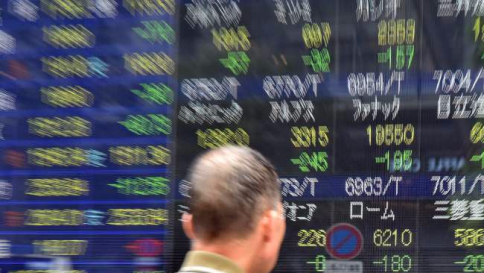 Borsa di Tokyo apre in calo