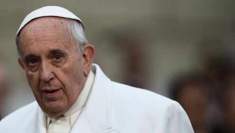 L'appello agli Stati del Papa: "Gesti concreti per lavoro, terra e tetto"