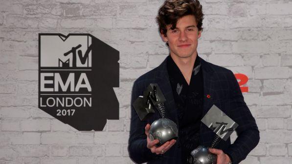 Mtv Ema: Eminem ruba la scena nella notte di Shawn Mendes