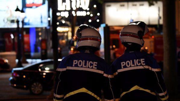 Spari sugli Champs Elysees, Isis rivendica attacco