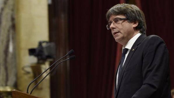 Catalogna, il governo spagnolo riunito per decidere la risposta
