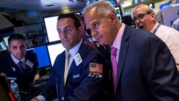 Wall Street chiude contrastata: Dow Jones -0,10%, Nasdaq +0,85%