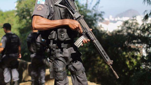 Brasile, 100 arresti in operazione contro la pedopornografia