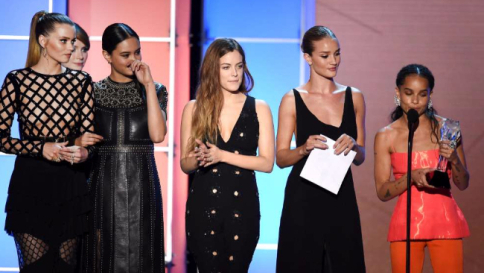 Critics' Choice Awards: "Mad Max" fa il pieno, premi anche a Di Caprio e Morricone
