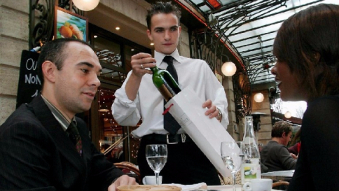 Francia, scatta l'obbligo doggy bag Coldiretti: 1 italiano su 5 è d'accordo