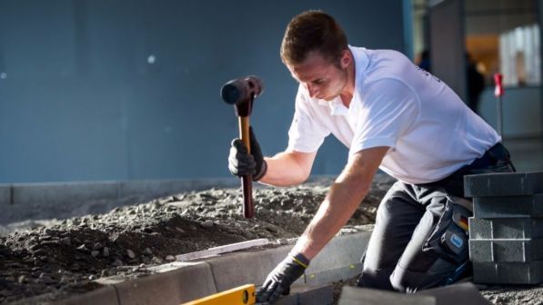 Lavoro, il futuro dei millennials è free lance: addio a uffici e posti fissi
