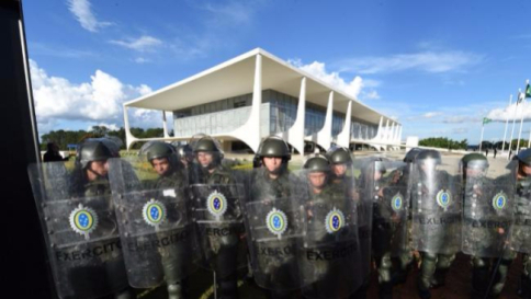 Lula ministro, proteste in Brasile Giudici federali sospendono nomina