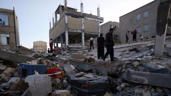 Sisma tra Iran e Iraq, Gentiloni: "Italia pronta a offrire aiuti"