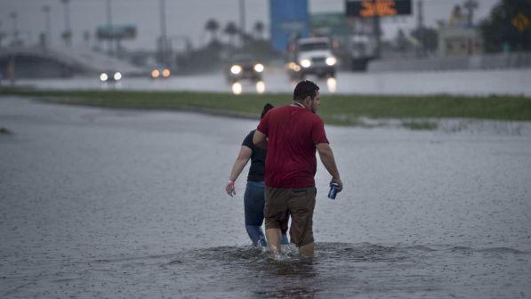 Uragano Harvey, inondazione record: oltre 1,2 metri d'acqua