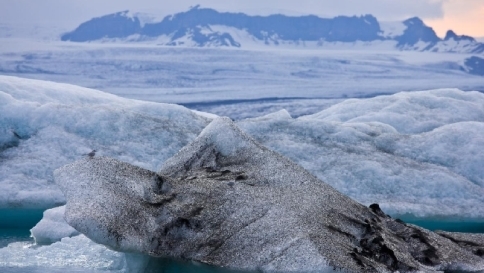 Artico, "imbiancare" il mare contro lo scioglimento dei ghiacci