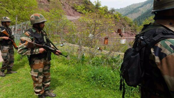 Kashmir, uccisi da militanti 8 membri forze sicurezza India