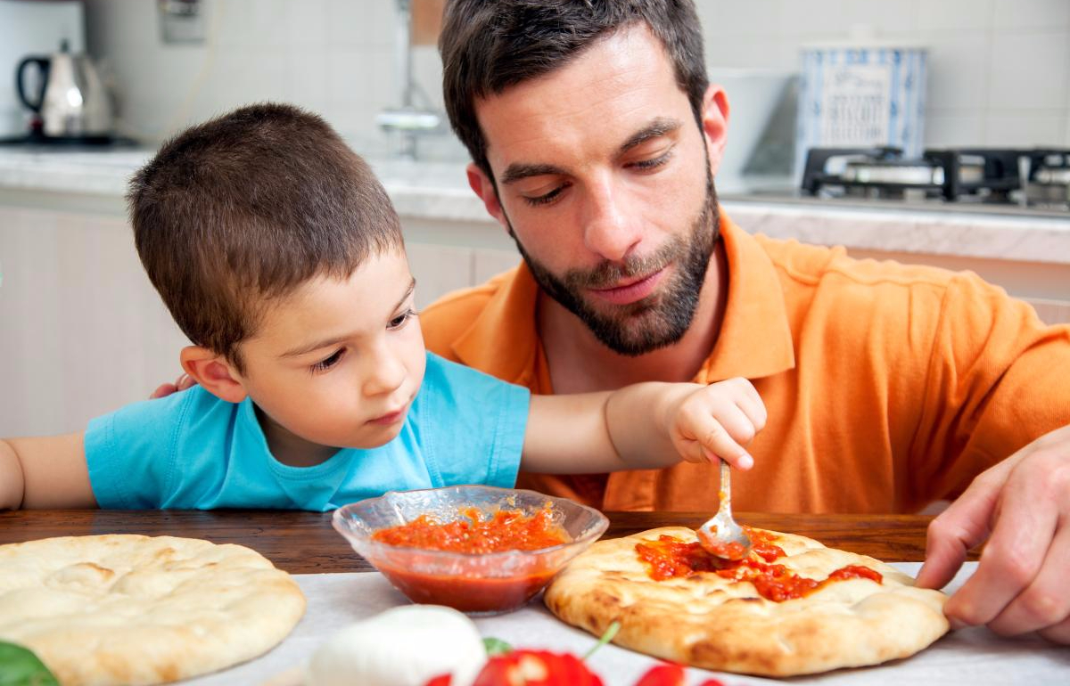 Le dritte per una domenica in cucina con i bambini