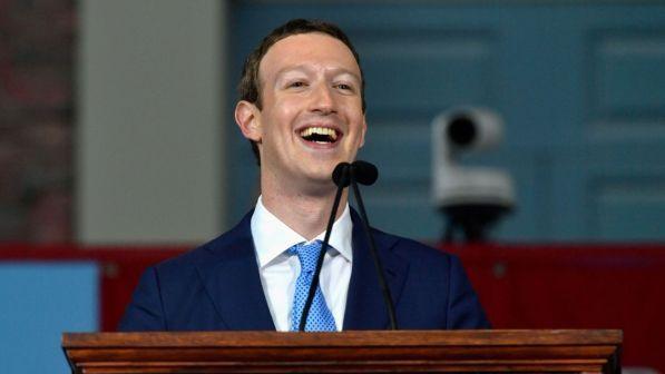 Fake news: su Facebook saranno utenti a segnalare fonti affidabili