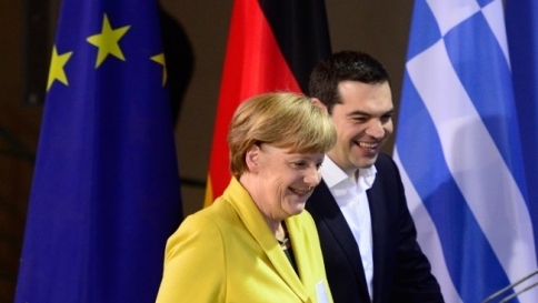 Grecia, mano tesa Germania-Francia
