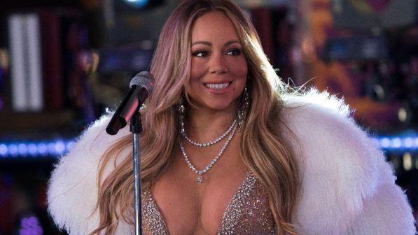 Mariah Carey, nuovi guai: ex manager accusa la star di inadempimento contrattuale e molestie