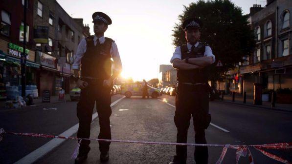 Londra, Bbc: l'aggressore non era noto alla sicurezza