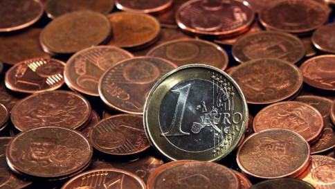 Pensioni: le donne prendono 6mila euro in meno, i laureati il doppio