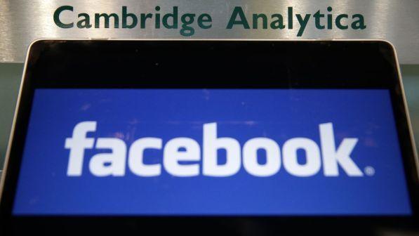 Facebook, l'Fbi apre un'inchiesta su Cambridge Analytica