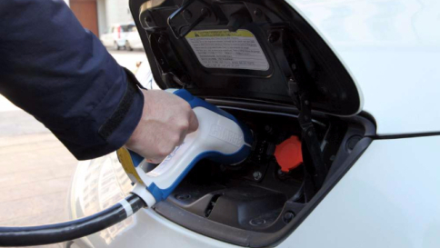 Mobilità sostenibile, a Milano e Monza arriva la "sos ricarica" per auto elettriche