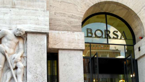 Piazza Affari chiude in positivo