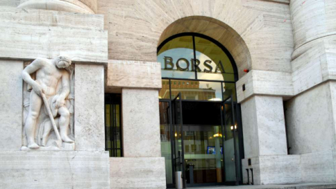 Borsa, Milano apre in rialzo