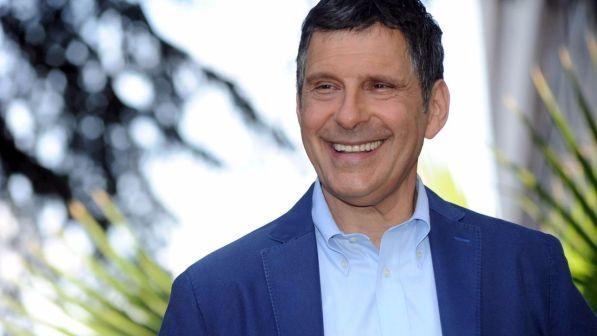 Fabrizio Frizzi su Facebook: "Ringrazio tutti... Combatto per riprendermi"