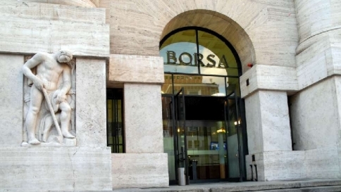 Piazza Affari chiude in flessione