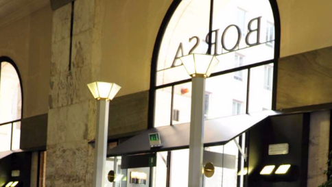 La Borsa chiude in negativo: -0,65%
