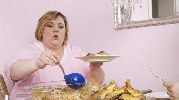 Gran Bretagna, puniti obesi e fumatori: attesa più lunga per sottoporsi a interventi