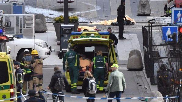 Attacco al cuore di Stoccolma, solidarietà della Ue alla Svezia Presidente Juncker: colpiti tutti