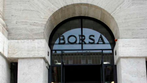 Piazza Affari apre in rialzo