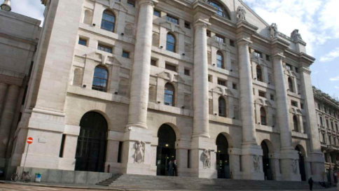 Piazza Affari apre in positivo