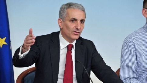 Riforme, Quagliariello "avvisa" Renzi: "Cambiare Italicum o conseguenze"