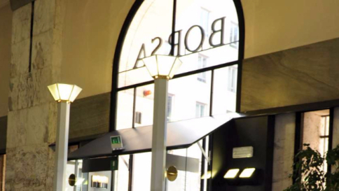 Piazza Affari apre in rialzo