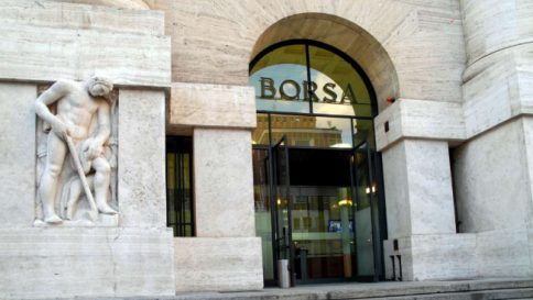 Piazza Affari apre in negativo