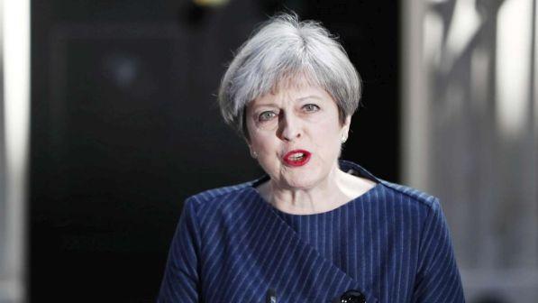 Spia russa, premier May: "Reali e ministri non saranno ai Mondiali"