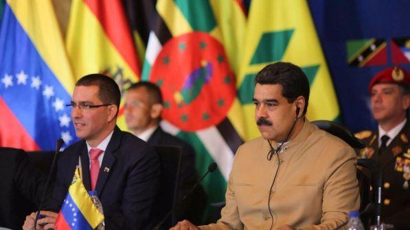 Venezuela, io governo ribadisce: "Stiamo pagando il nostro debito"