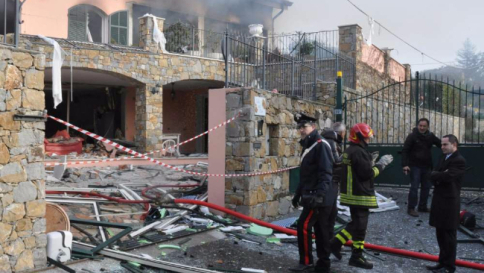 Sanremo, esplosione in villa: morta una donna, trauma cranico per Gabriel Garko