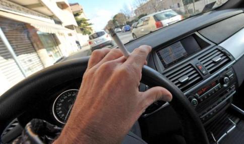 Fumo, ministero Salute: verso stop anche in auto in presenza di minori