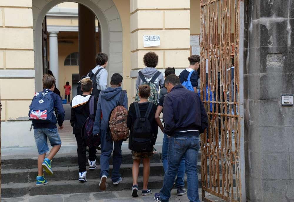 Studenti accompagnati, arriva in Parlamento la proposta di legge