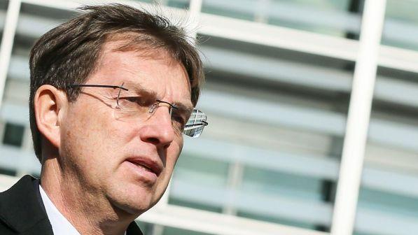 Slovenia, il premier Cerar si dimette dopo referendum annullato