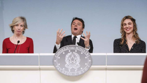Scuola, Renzi: "Concorso per 62mila prof" Fannulloni, "ora rischiano pure i dirigenti"