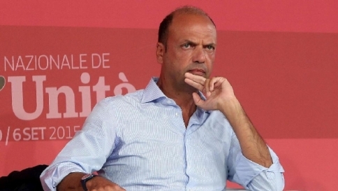 Carceri, Alfano: "No all'amnistia" "Condannati in carcere fino all'ultimo"