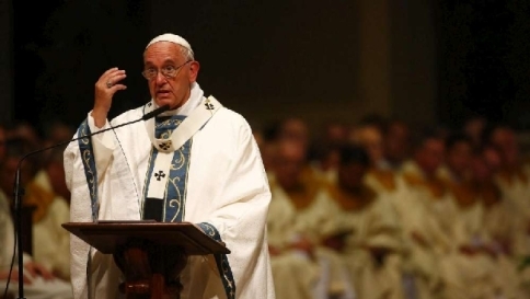 Papa a Philadelphia: "Il futuro della Chiesa esige un ruolo più attivo di laici e donne"