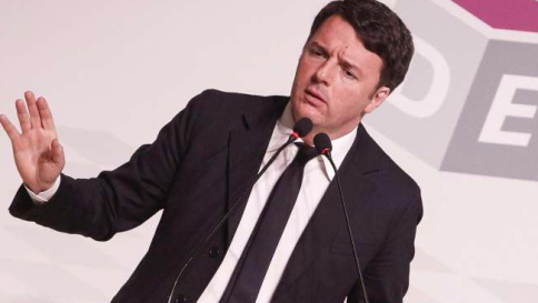 Matteo Renzi dà l'ultimatum all'Ue: "O si cambia o è finita"