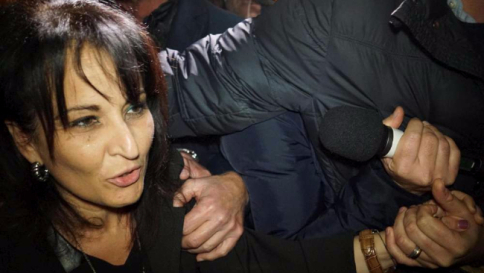 Quarto, il sindaco ritira le dimissioni: "Resto per difendere la mia città"