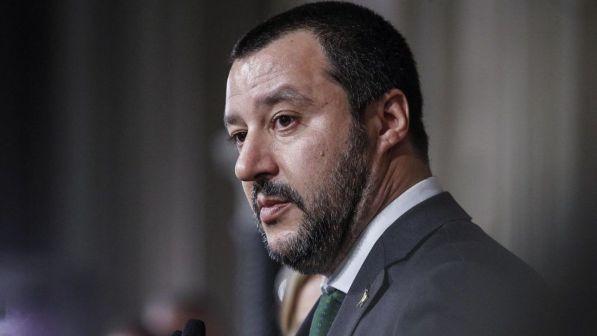 Salvini: "Di Maio se vuole forno di Renzi si accomodi"