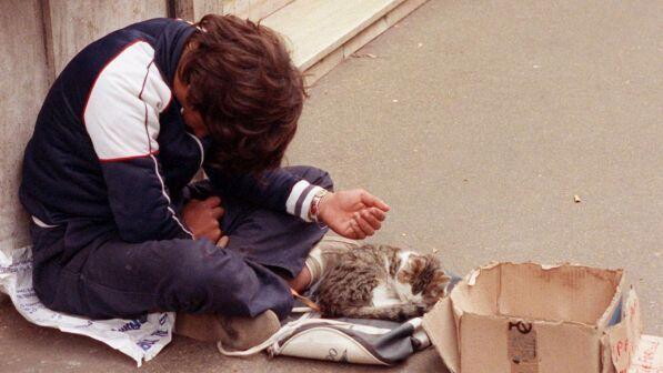 Caritas: è allarme giovani, più poveri dei genitori