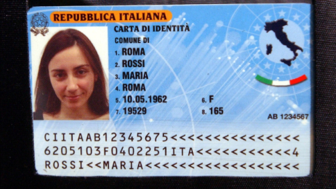 Arriva le nuova carta d'identità elettronica: impronte digitali e microprocessore
