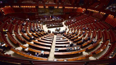 Partiti, flop finanziamento 2x1000: non piace agli italiani